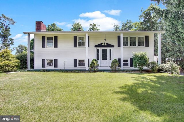 667 DIANE DR, Etters, PA 17319