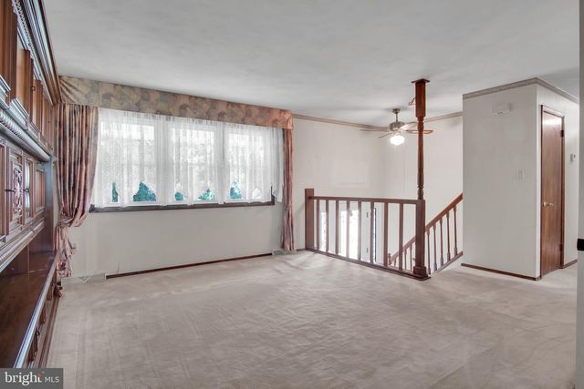 667 DIANE DR, Etters, PA 17319