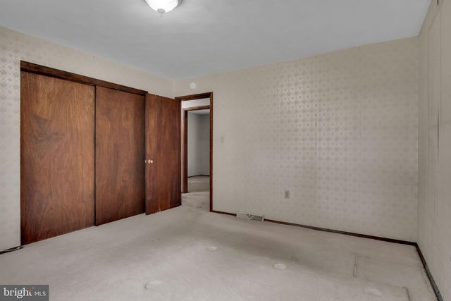 667 DIANE DR, Etters, PA 17319
