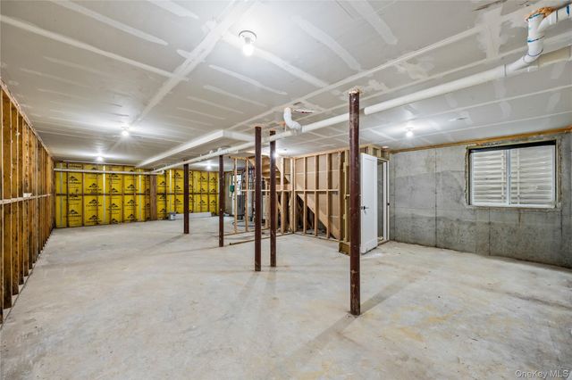 15 Warren Court 101, Monsey, NY 10952