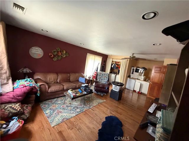 839 Apple, Wrightwood, CA 92397