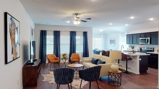 28073 E 118th Place S, Coweta, OK 74429