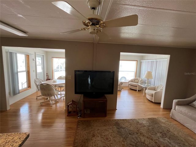 530 VIA VENETO, Venice, FL 34285