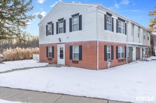 6 SYCAMORE Row, Springfield, IL 62702