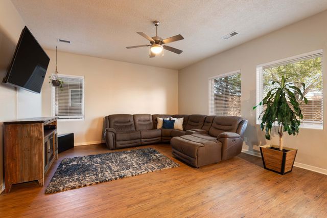 1120 Reynosa Loop SE, Rio Rancho, NM 87124