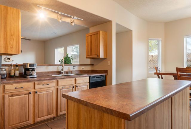 1120 Reynosa Loop SE, Rio Rancho, NM 87124