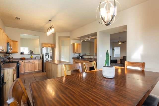 1120 Reynosa Loop SE, Rio Rancho, NM 87124