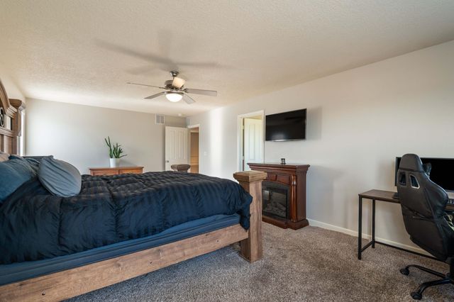 1120 Reynosa Loop SE, Rio Rancho, NM 87124