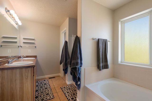 1120 Reynosa Loop SE, Rio Rancho, NM 87124