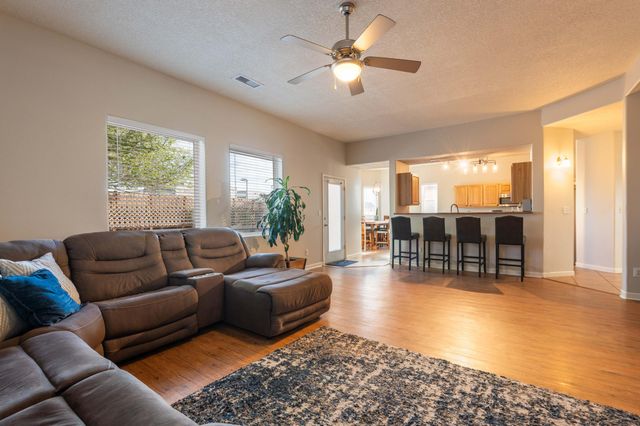 1120 Reynosa Loop SE, Rio Rancho, NM 87124