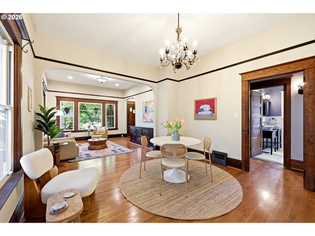 1820 N SCHOFIELD St, Portland, OR 97217