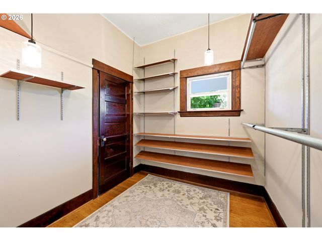 1820 N SCHOFIELD St, Portland, OR 97217