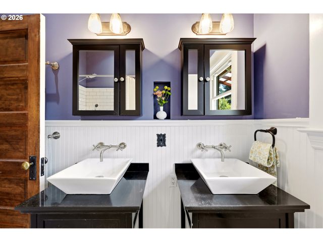 1820 N SCHOFIELD St, Portland, OR 97217