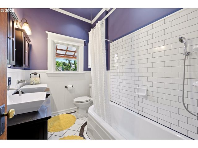 1820 N SCHOFIELD St, Portland, OR 97217