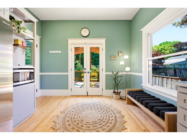 1820 N SCHOFIELD St, Portland, OR 97217