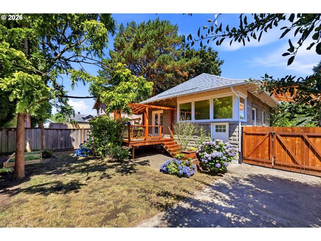 1820 N SCHOFIELD St, Portland, OR 97217