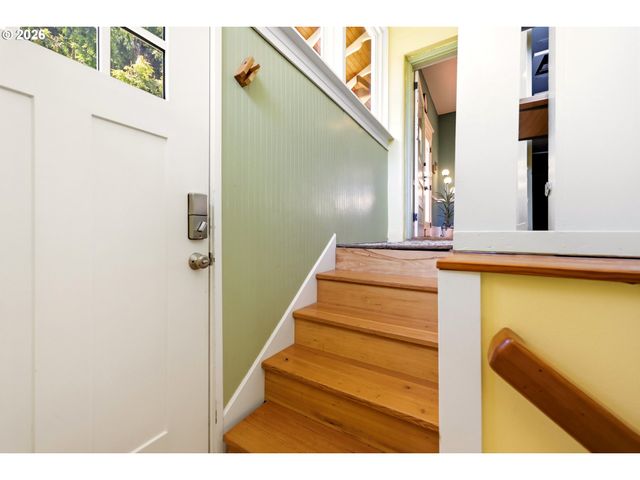 1820 N SCHOFIELD St, Portland, OR 97217