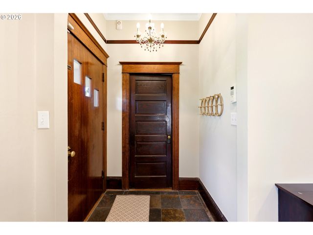 1820 N SCHOFIELD St, Portland, OR 97217