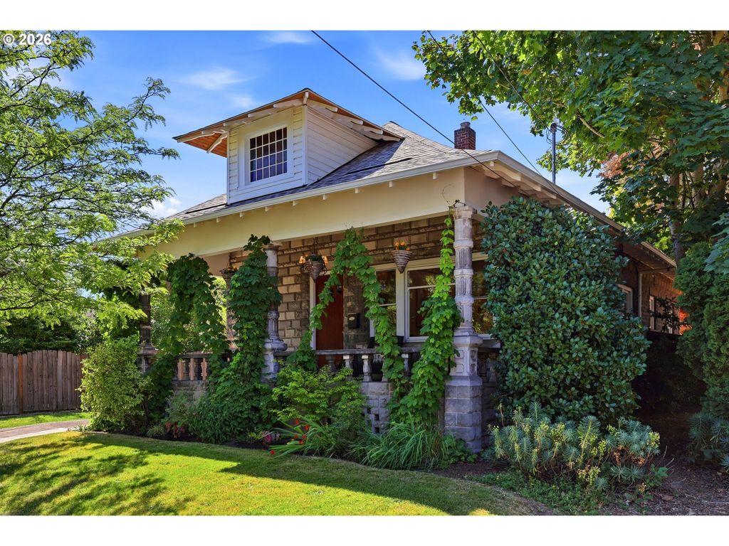 1820 N SCHOFIELD St, Portland, OR 97217