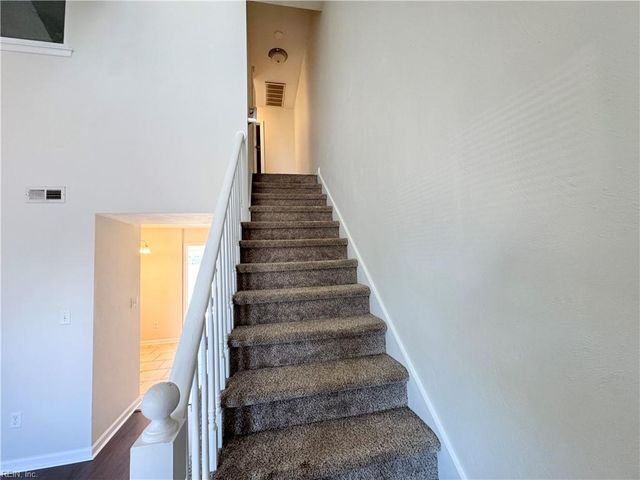 3831 Buchanan Dr, Virginia Beach, VA 23453