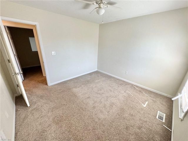 3831 Buchanan Dr, Virginia Beach, VA 23453