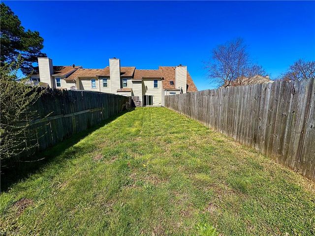 3831 Buchanan Dr, Virginia Beach, VA 23453