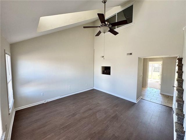 3831 Buchanan Dr, Virginia Beach, VA 23453