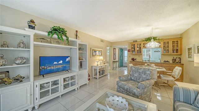 1250 N PORTOFINO DRIVE 305MAR, Sarasota, FL 34242