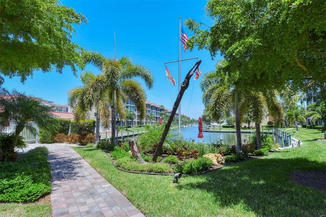 1250 N PORTOFINO DRIVE 305MAR, Sarasota, FL 34242