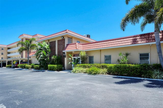 1250 N PORTOFINO DRIVE 305MAR, Sarasota, FL 34242