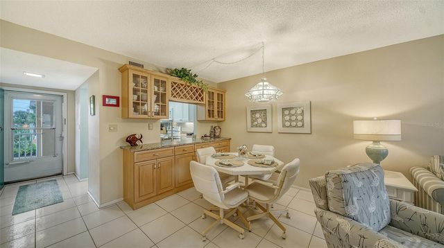1250 N PORTOFINO DRIVE 305MAR, Sarasota, FL 34242