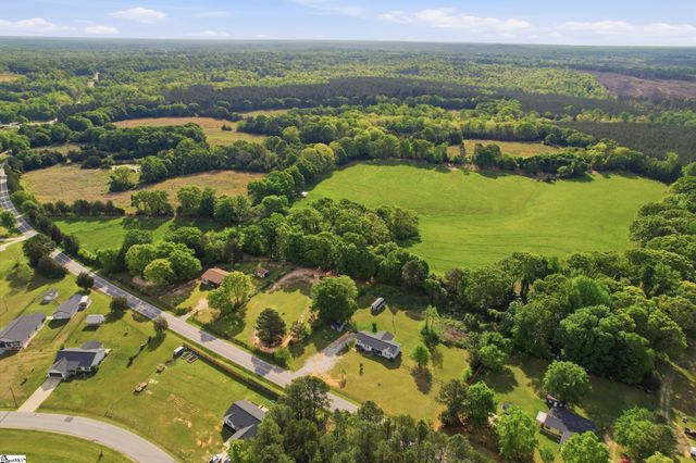 00 S 101 Highway, Gray Court, SC 29645
