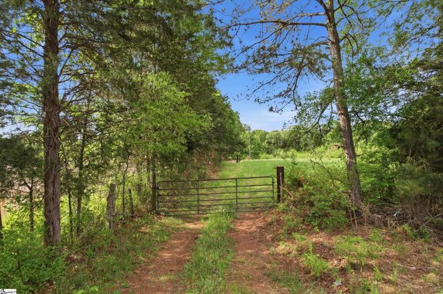 00 S 101 Highway, Gray Court, SC 29645