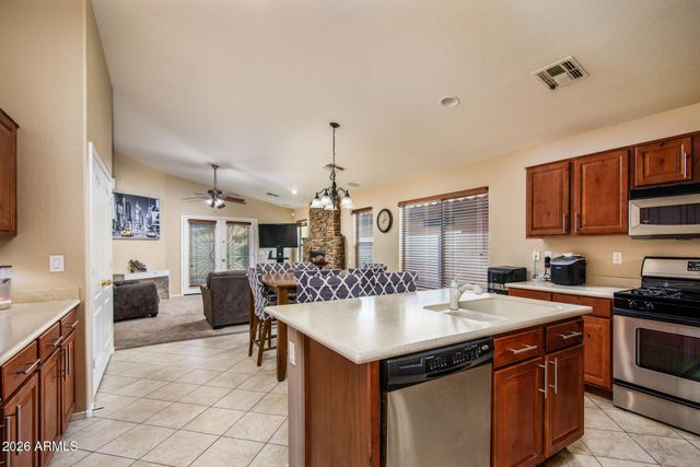 46000 W GUILDER Avenue, Maricopa, AZ 85139