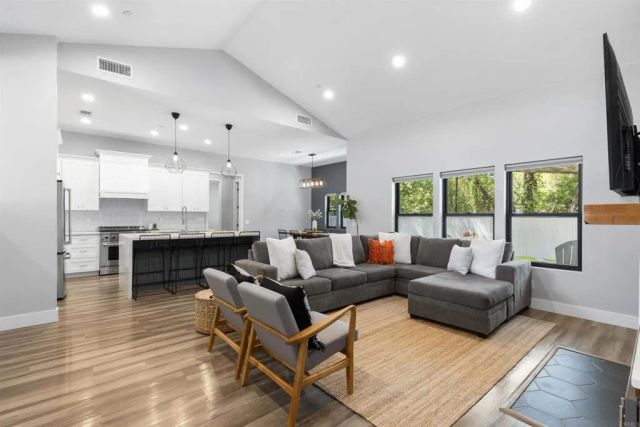 25812 Willow Lane, Escondido, CA 92026