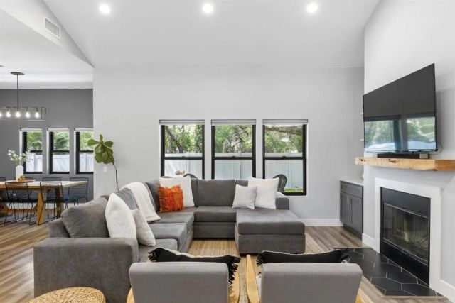 25812 Willow Lane, Escondido, CA 92026