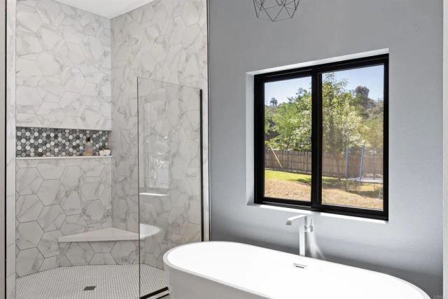 25812 Willow Lane, Escondido, CA 92026