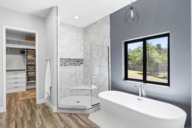 25812 Willow Lane, Escondido, CA 92026
