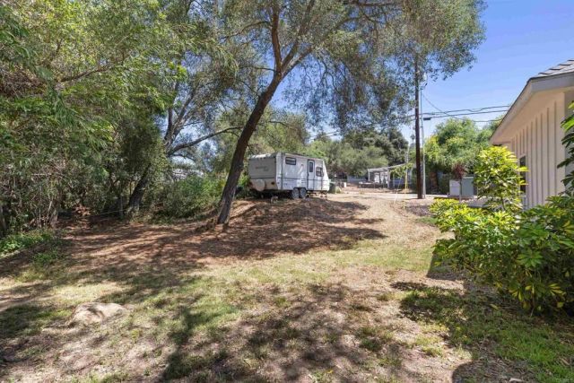 25812 Willow Lane, Escondido, CA 92026