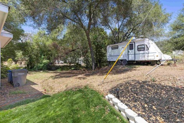 25812 Willow Lane, Escondido, CA 92026