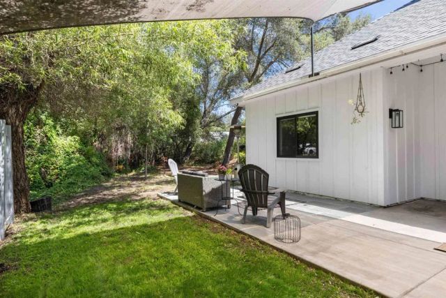 25812 Willow Lane, Escondido, CA 92026