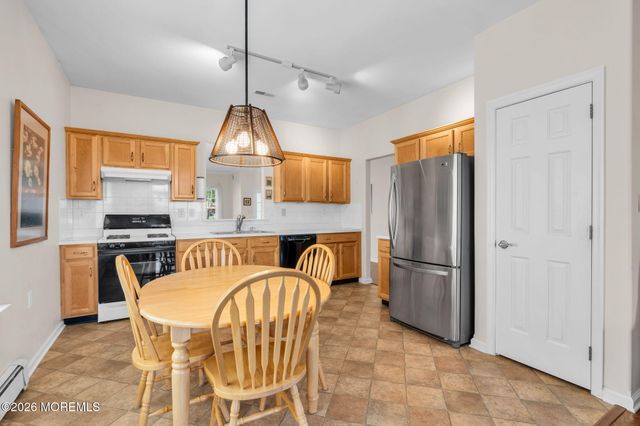 3 Geoffrey Court, Manchester, NJ 08759