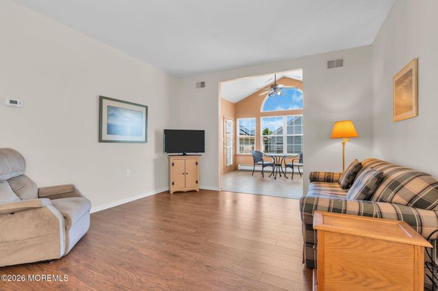 3 Geoffrey Court, Manchester, NJ 08759
