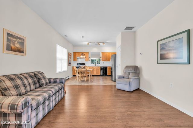 3 Geoffrey Court, Manchester, NJ 08759