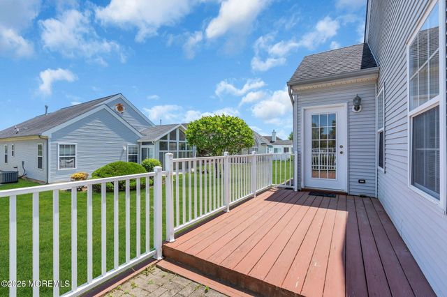 3 Geoffrey Court, Manchester, NJ 08759