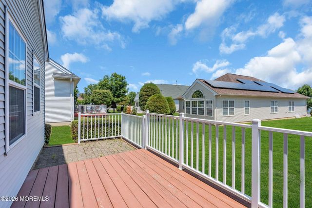 3 Geoffrey Court, Manchester, NJ 08759
