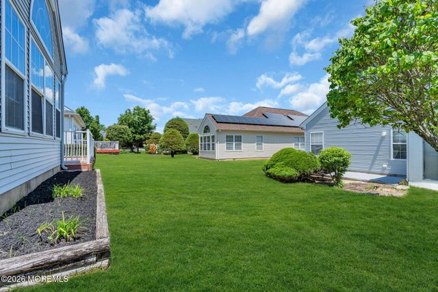 3 Geoffrey Court, Manchester, NJ 08759