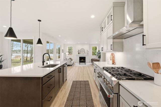 16830 62nd Street SE, Snohomish, WA 98290