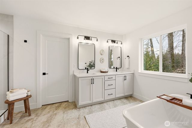 16830 62nd Street SE, Snohomish, WA 98290