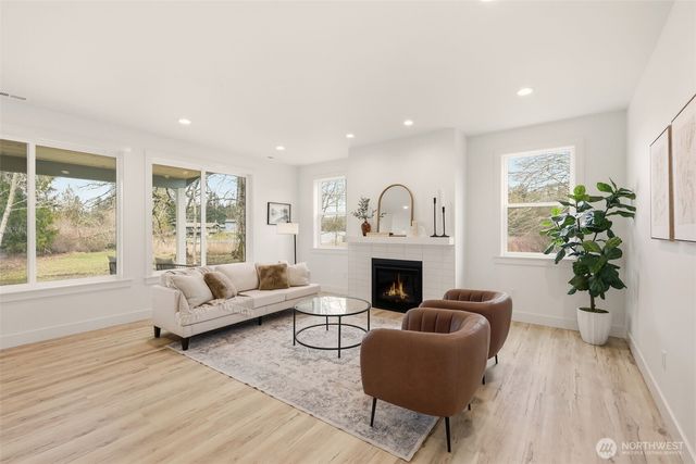 16830 62nd Street SE, Snohomish, WA 98290